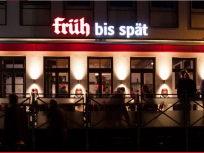 Photo:  Früh bis spät